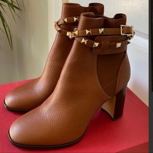 Brand new valentino rockstud ankle boots
